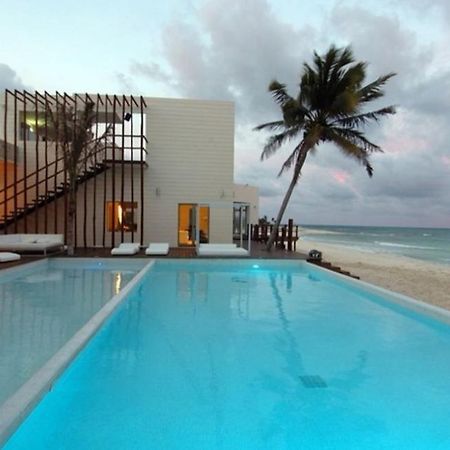 Beachside Corasol El Amanecer De Frida Para 2 Personas ปลายาเดลการ์เมน ภายนอก รูปภาพ